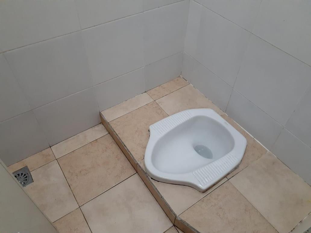 Kost Carmelia Syariah Baranangsiang Bogor Hotel Стая снимка